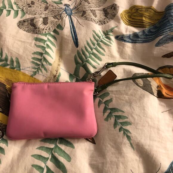 Unique Pink & Olive Green Coach Leatherware Wristlet - Picture 3 of 5